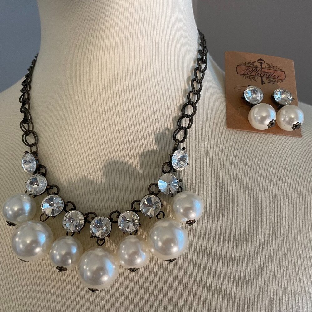 Plunder Design necklace and earrings